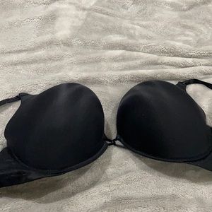 Victoria’s Secret bombshell plunge bra